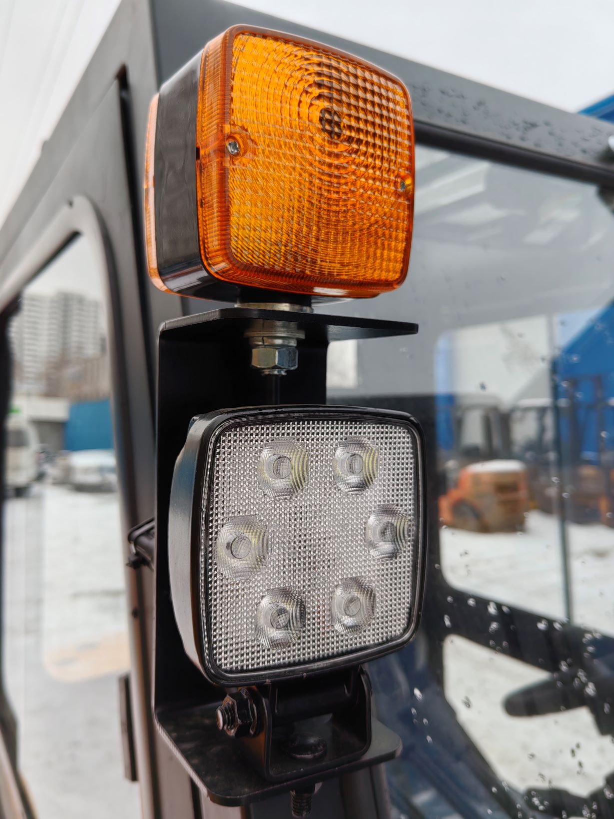 Aвтопoгрузчик дизeльный внедoрожный Аurоrа Forklift R2D25-В3 (MF) 2WD