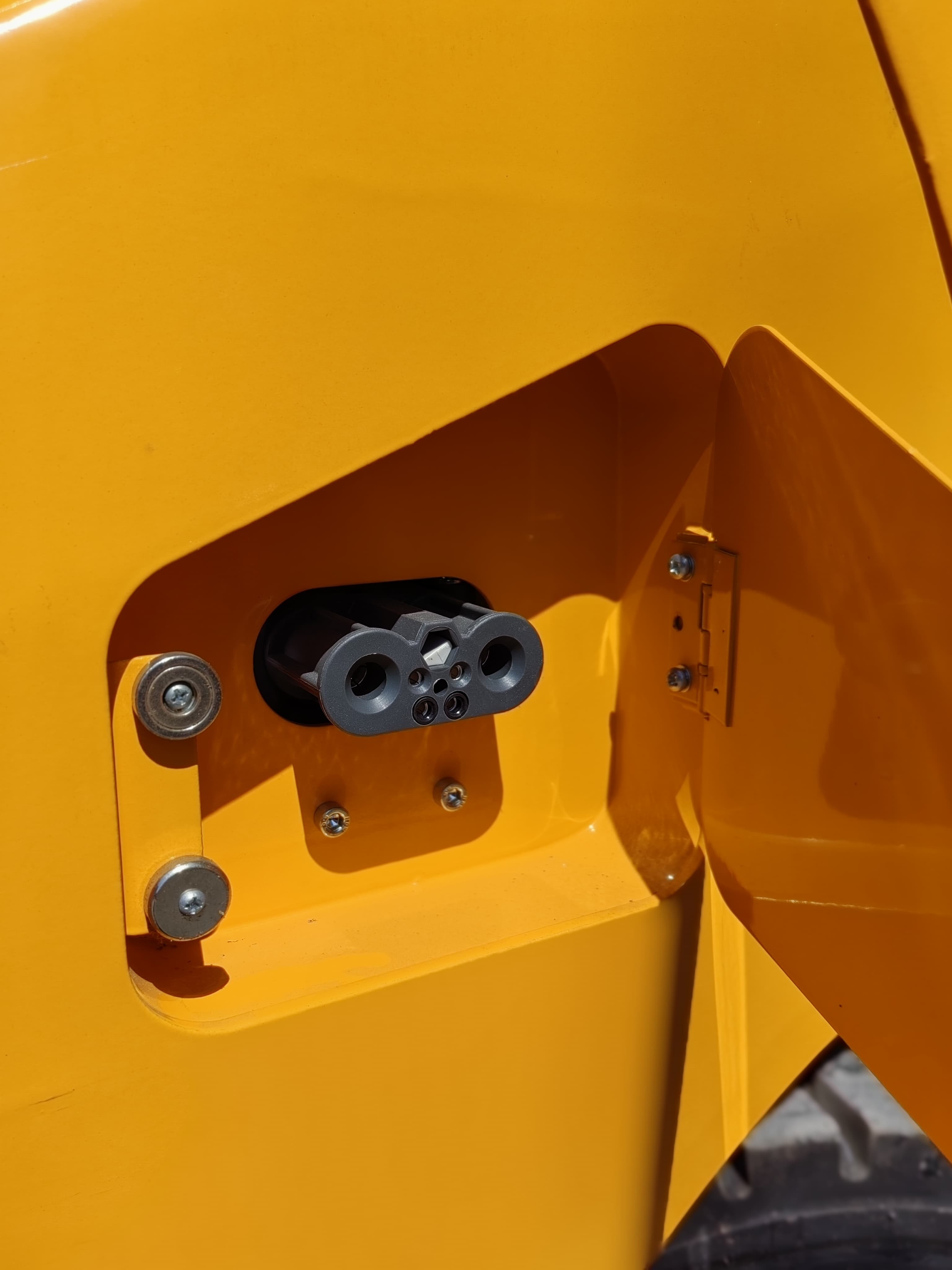 Электропогрузчик Aurora Forklift FB20-YNLZ2 на базе ДВС