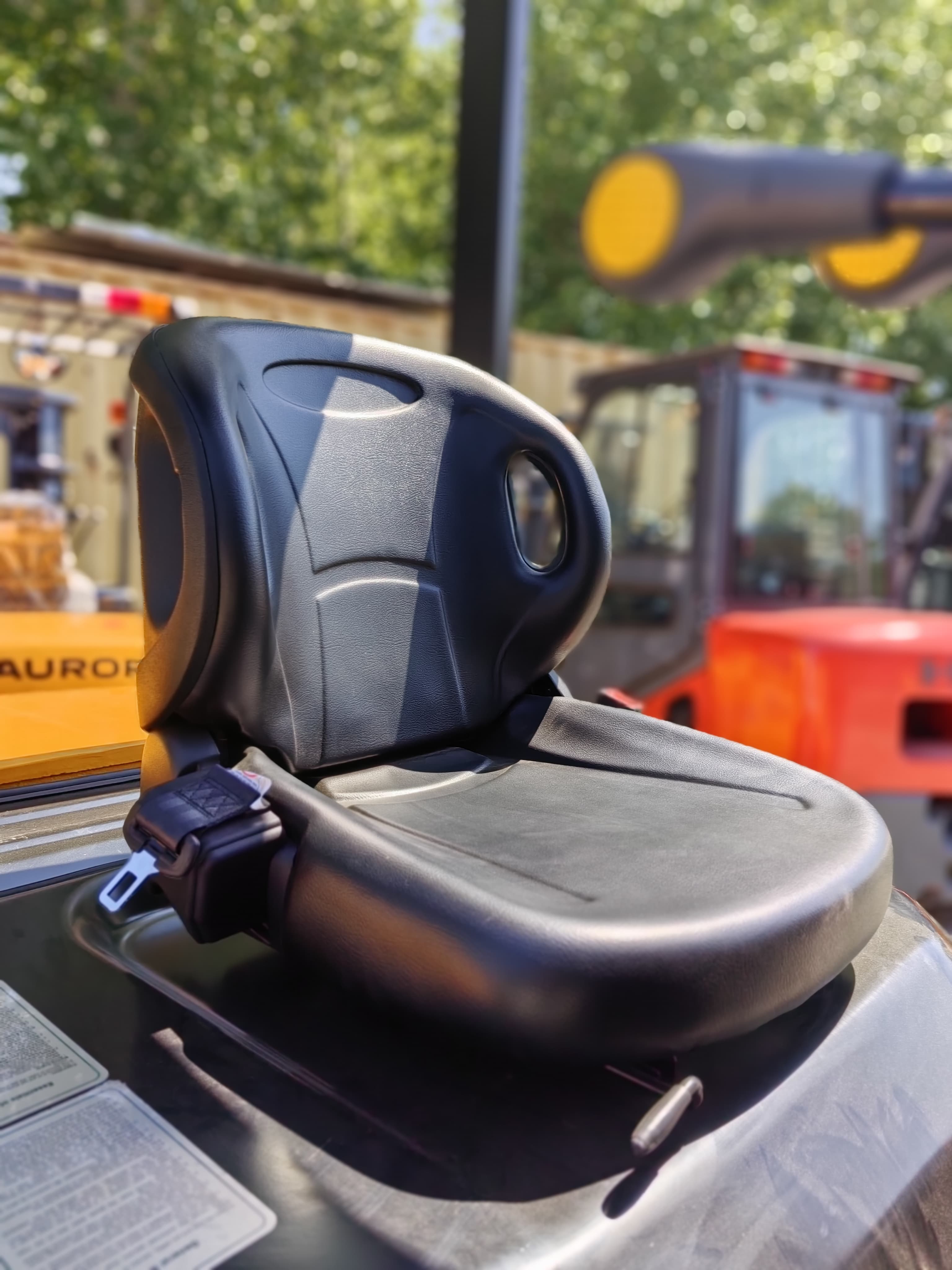 Электропогрузчик Aurora Forklift FB20-YNLZ2 на базе ДВС