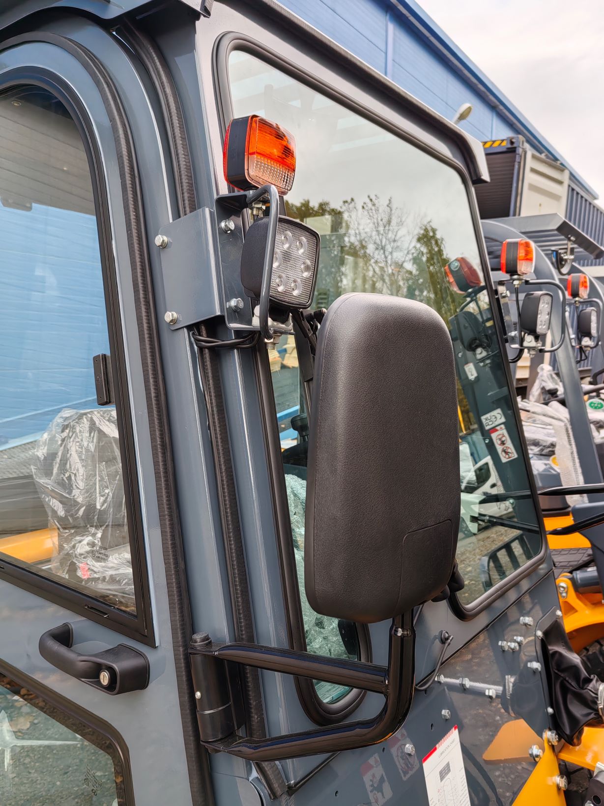 Бензиновый автопогpузчик Aurora Forklift CPQD25