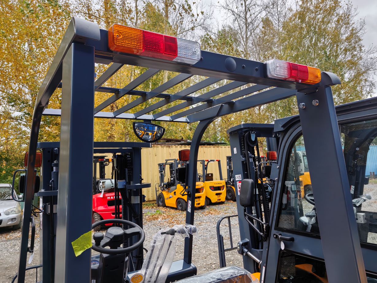 Дизельный погрузчик Aurora Forklift CPCD20