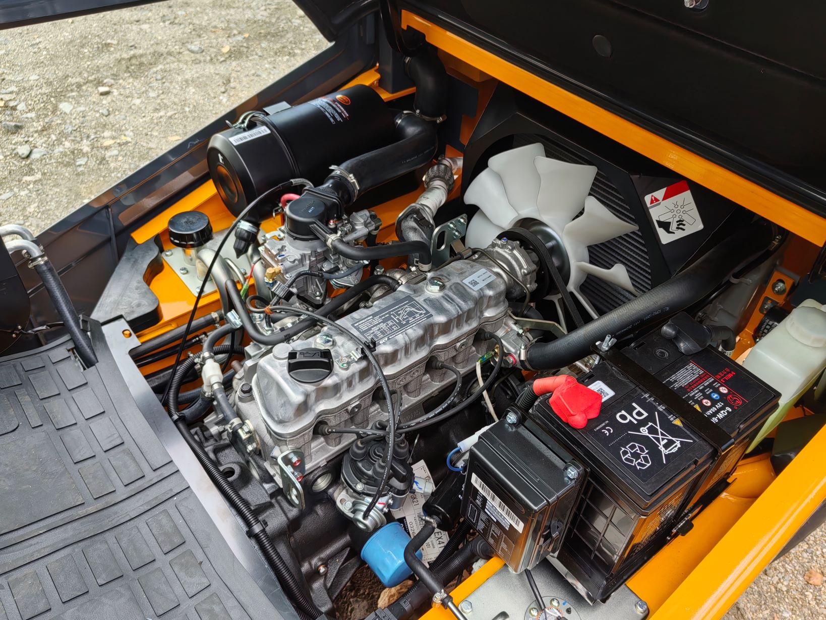Бензиновый автопогpузчик Aurora Forklift CPQD25