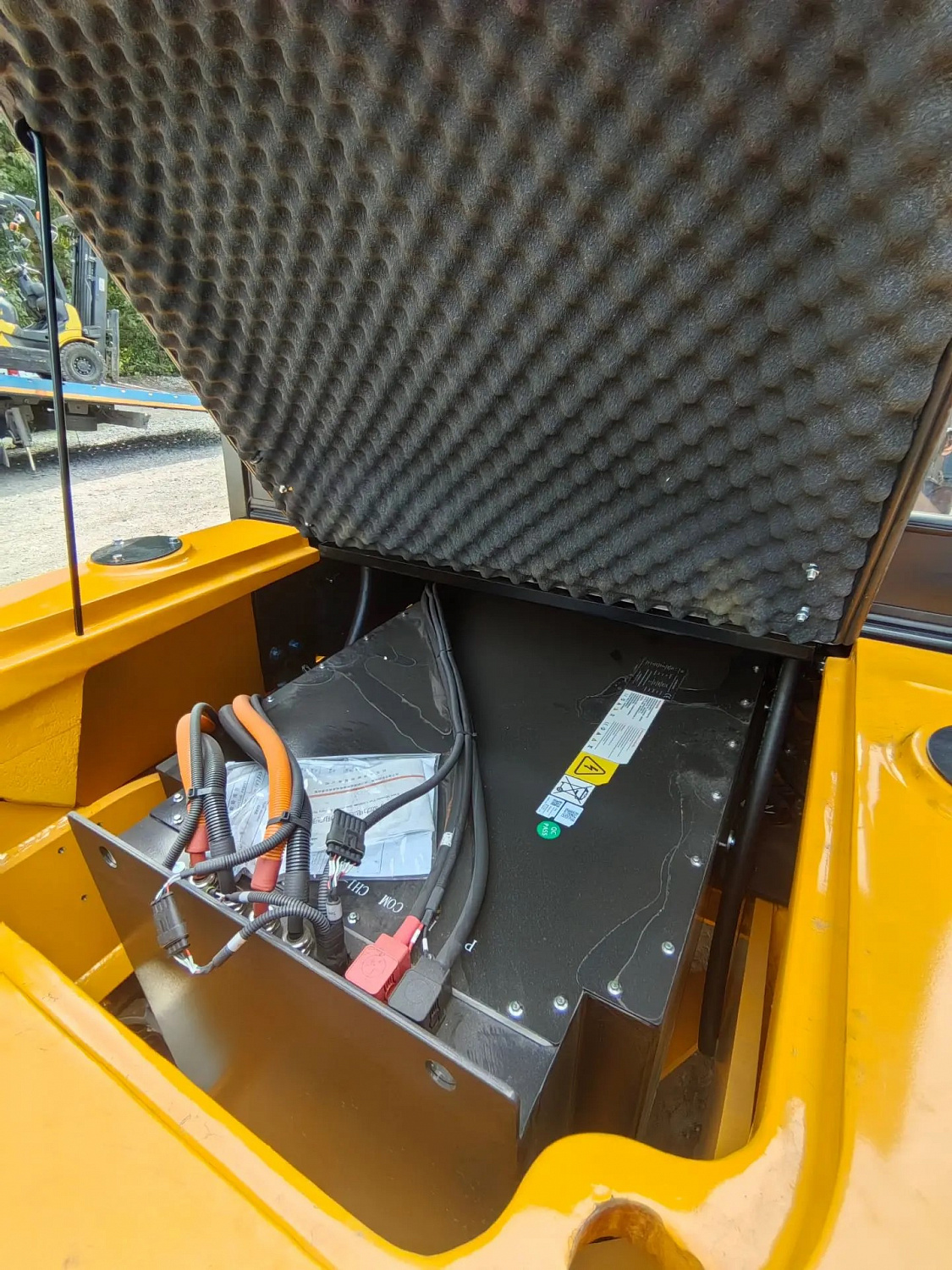 СИБКАР поставил высокотехнологичный электрический вилочный погрузчик Aurora Forklift официальному представителю «БЕЛАЗ» в России